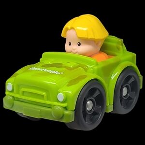 2011 FISHER-PRICE LITTLE PEOPLE WHEELIES CAMOFLAUGE  GREEN JEEP WITH EDDIE